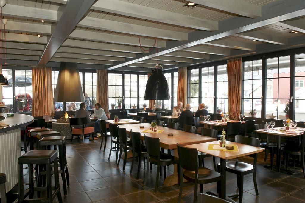 Hotel-Restaurant Sternen Nesslau Extérieur photo